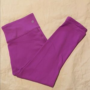 Lululemon Wonder Under Reversible Capris - 8